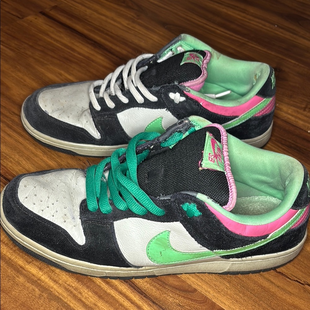 NIKE Dunk Poison